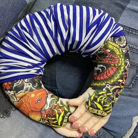 Подушки с фото: подушка - руки якудза в тельняшке